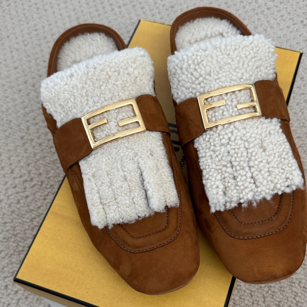 NWT- Fendi shearling Suede mules 
Calf leather